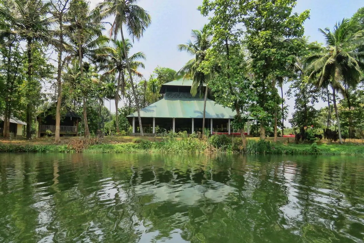 Amritara Riverside Camp Thattakad Resort